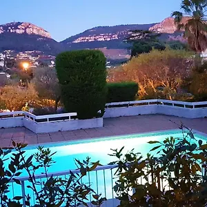 Côté Charlemagne Centre-ville Garage Piscine Terrasse Cassis